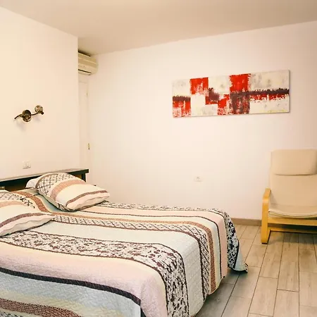 Apartman Europa 2 *